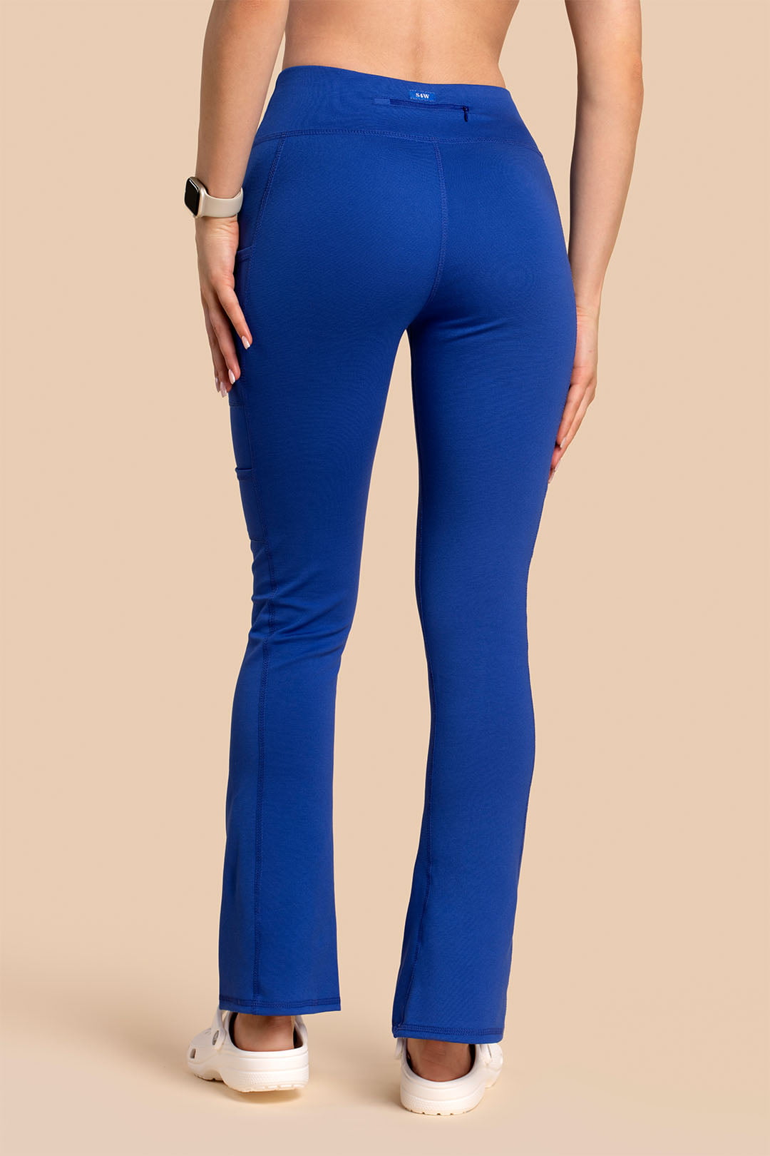 S4W_0004_Spodnie Medyczne Damskie - Scrubs Yoga Pants Blue (3) Spodnie medyczne damskie – Scrubs Yoga Pants chabrowe