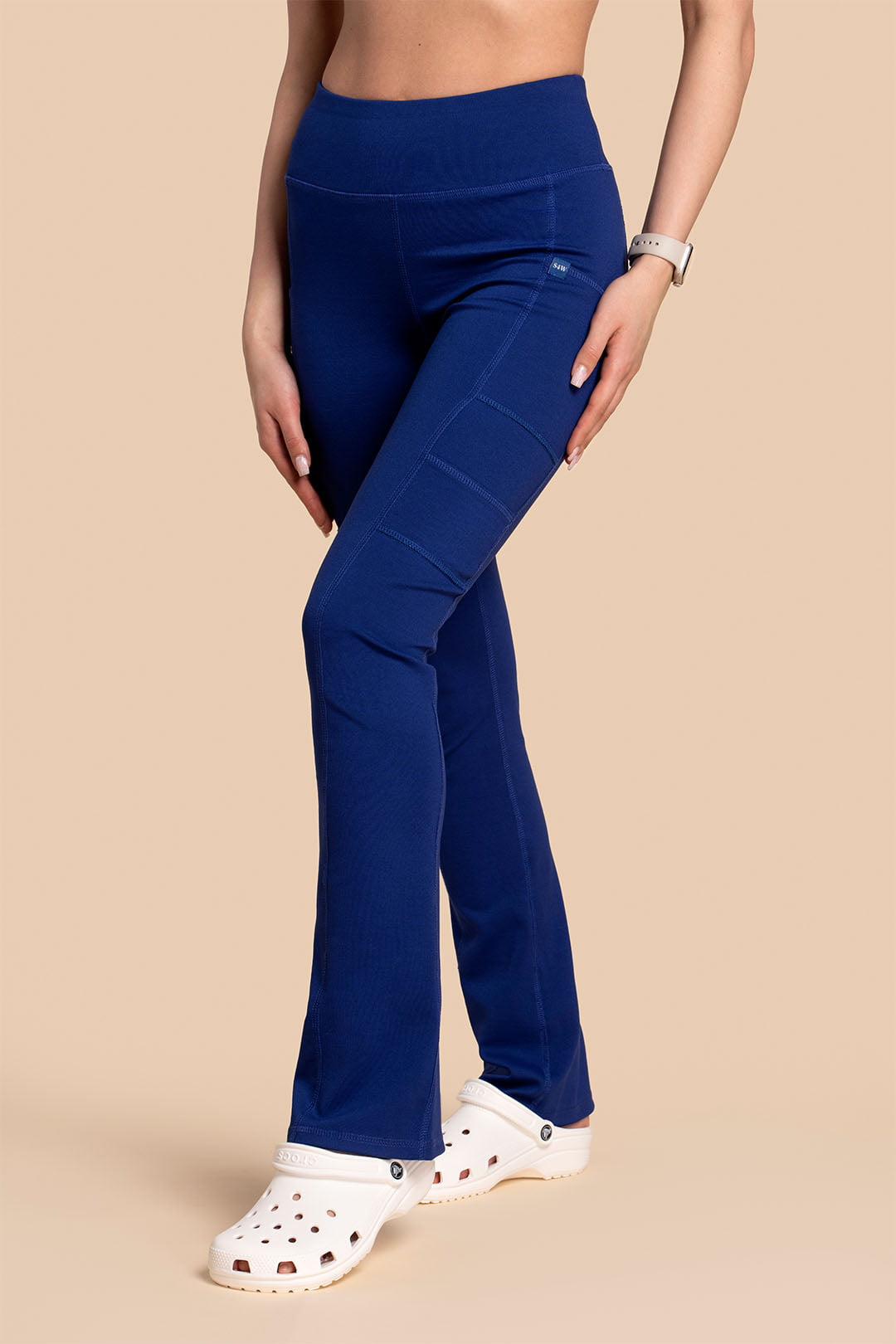 S4W_0004_Spodnie Medyczne Damskie - Scrubs Yoga Pants Navy (2) Spodnie medyczne damskie – Scrubs Yoga Pants granatowe
