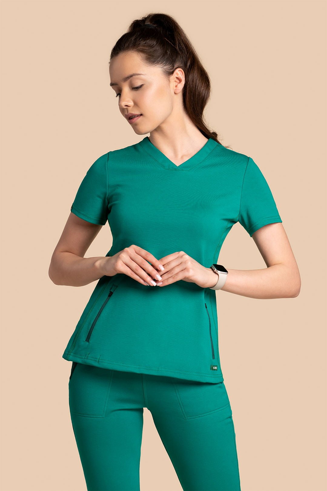 S4W_0008_Bluza medyczna damska - Scrubs Twozip Green Hunter Bluza medyczna damska – Scrubs Twozip zielony