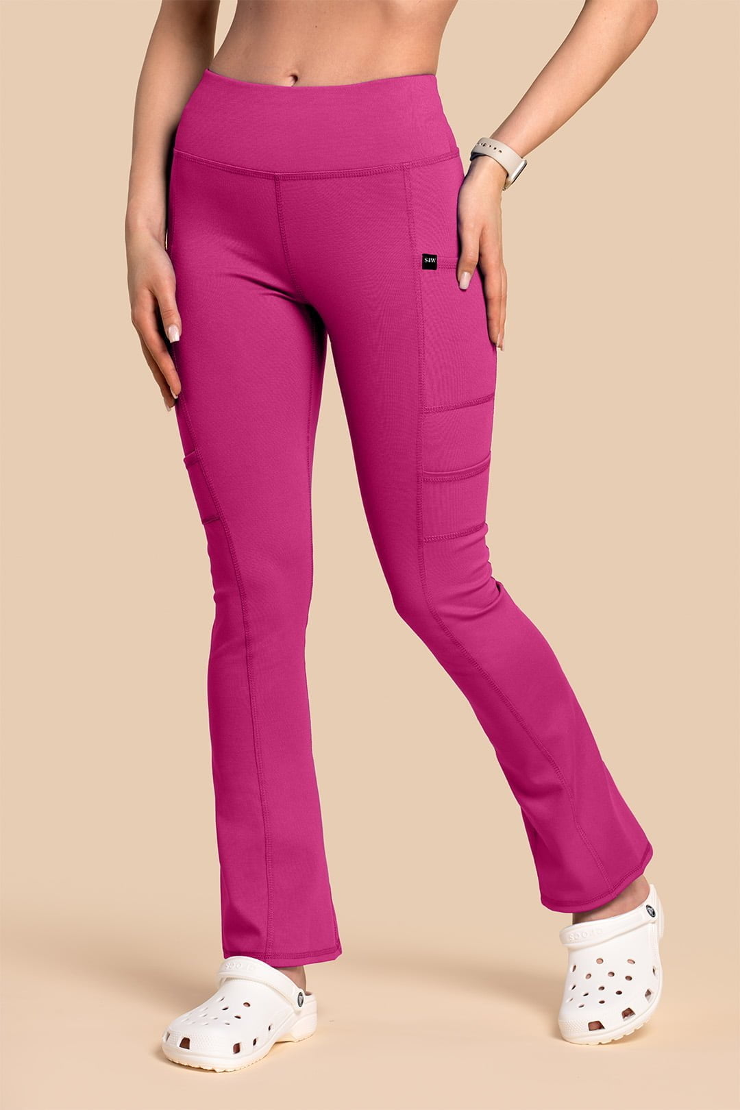 magenta_0000s_0005_Spodnie Medyczne Damskie - Scrubs Yoga Pants Magenta (2) Spodnie medyczne damskie – Scrubs Yoga Pants magenta