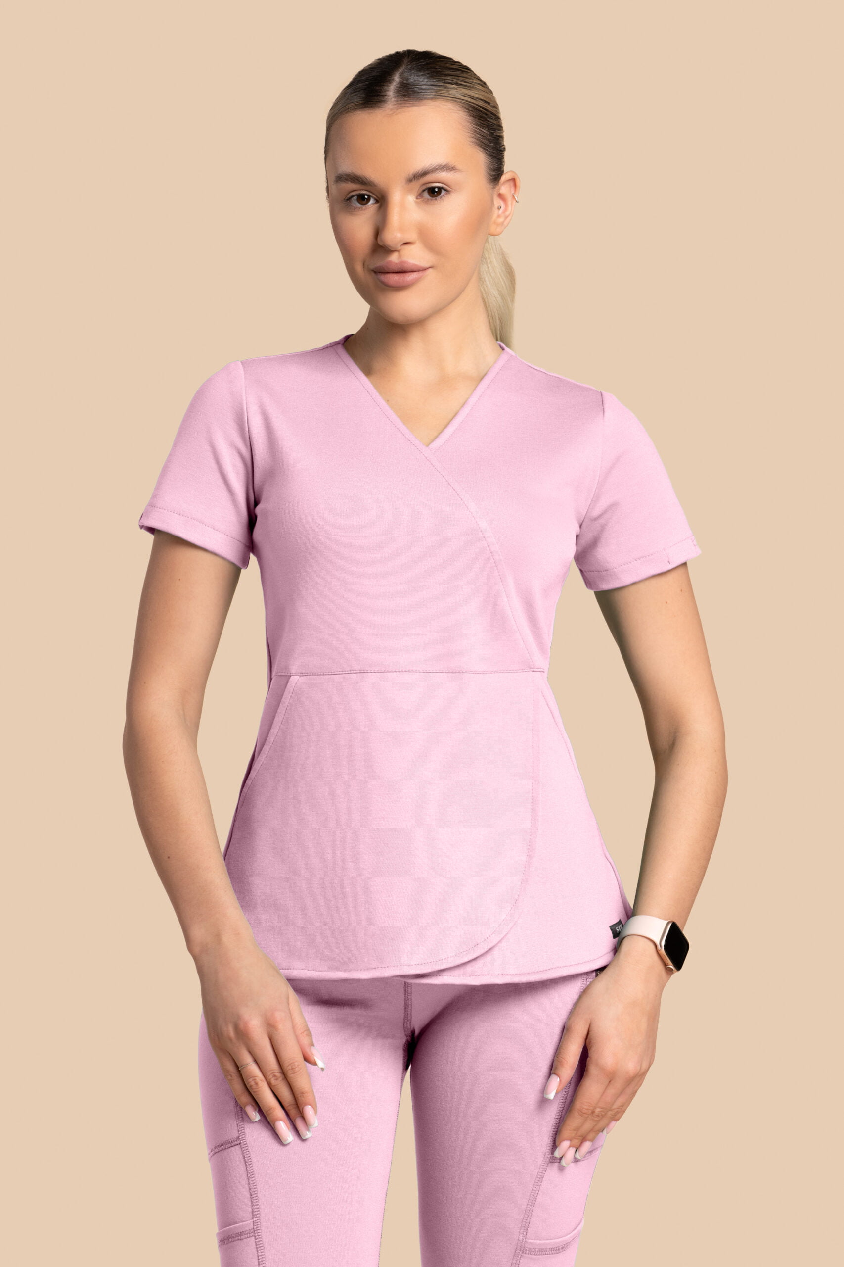 Bluza medyczna damska - Scrubs Tulip Cukierkowy Róż (5) Bluza medyczna damska – Scrubs Tulip cukierkowy róż