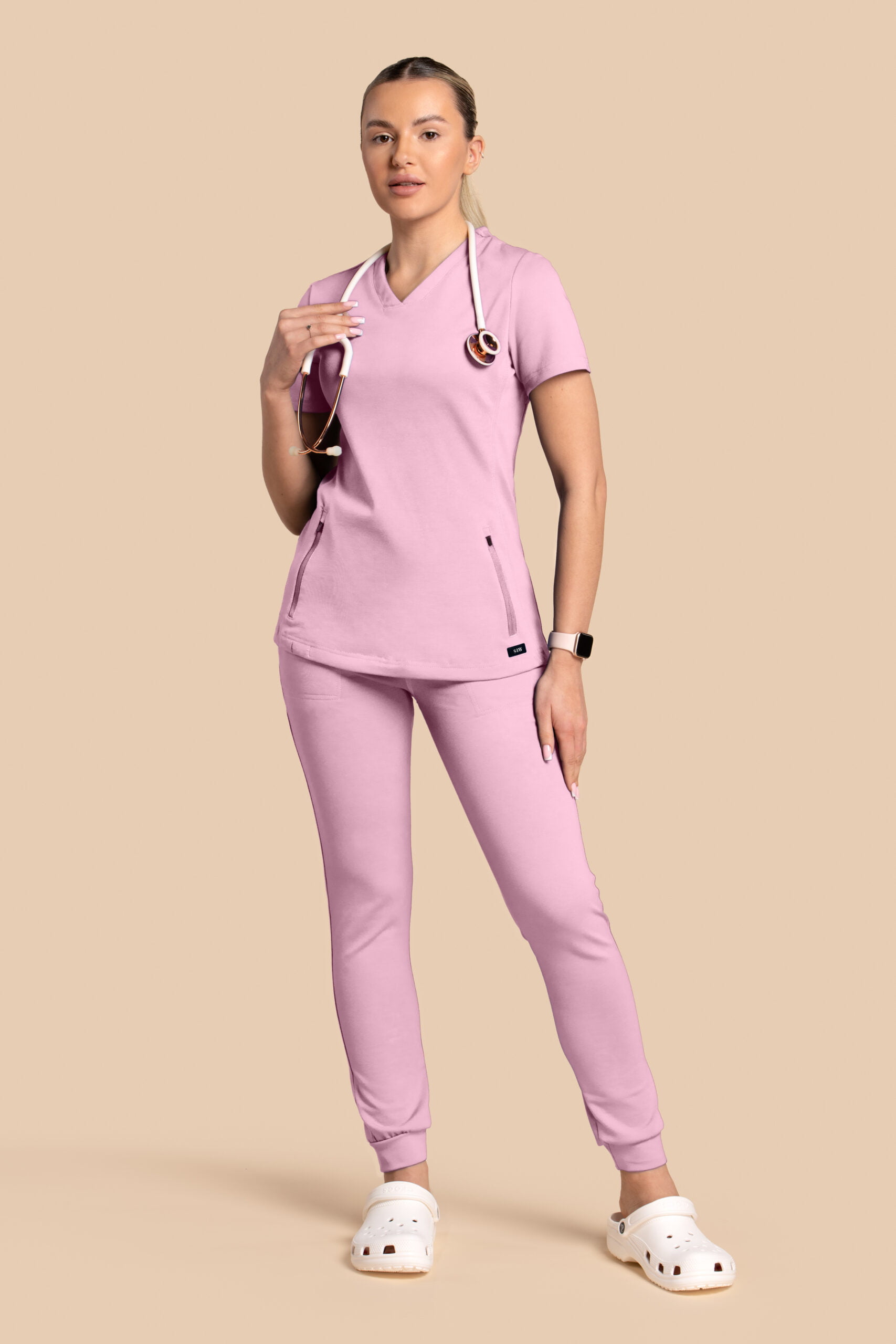 Komplet-medyczny-damski-Scrubs-Twozip-Joggery-Cukierkowy-Róż(1) Komplet scrubs medyczny damski – bluza Twozip + Joggery – Cukierkowy Róż