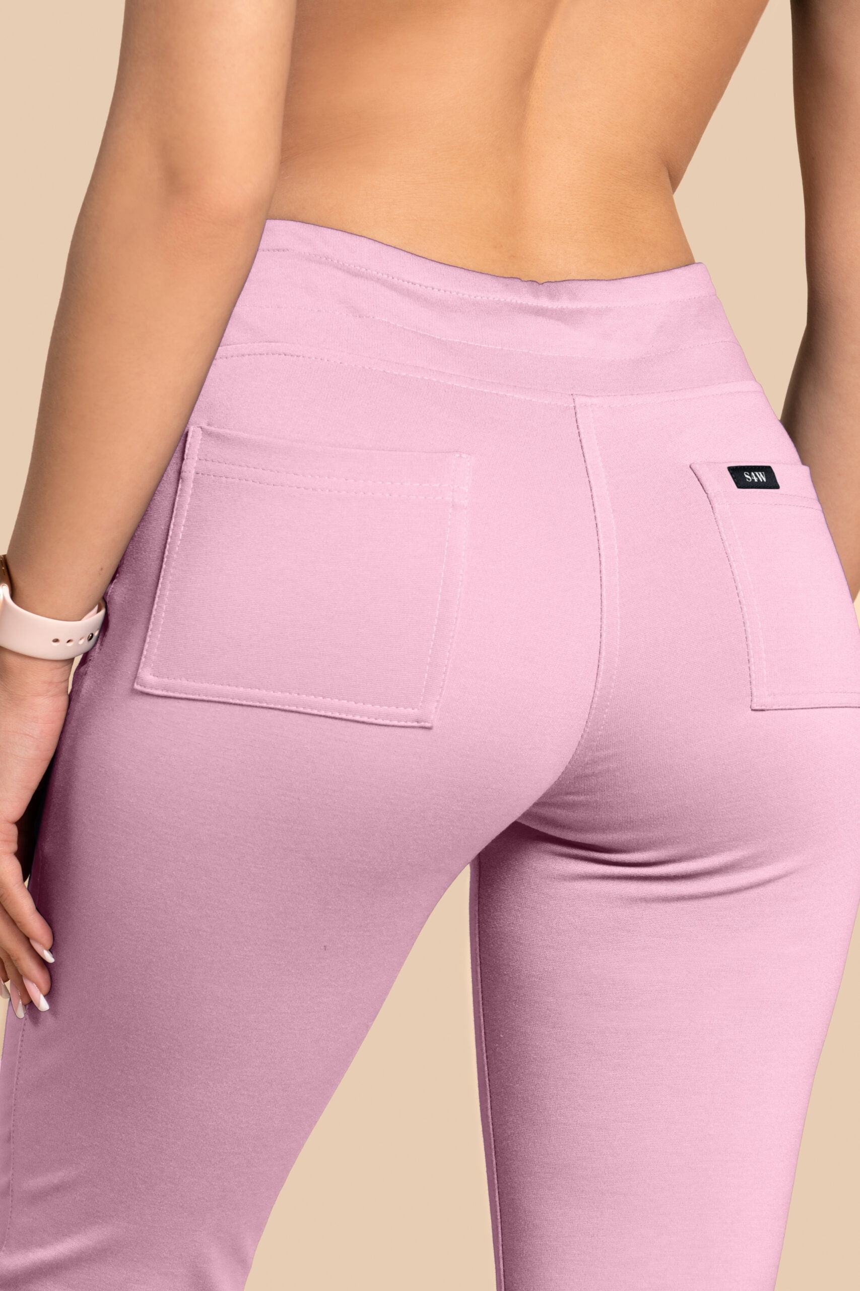 Spodnie Medyczne Damskie - Scrubs Joggery Cukierkowy Róż(4) Spodnie medyczne damskie – Scrubs Joggery cukierkowy róż