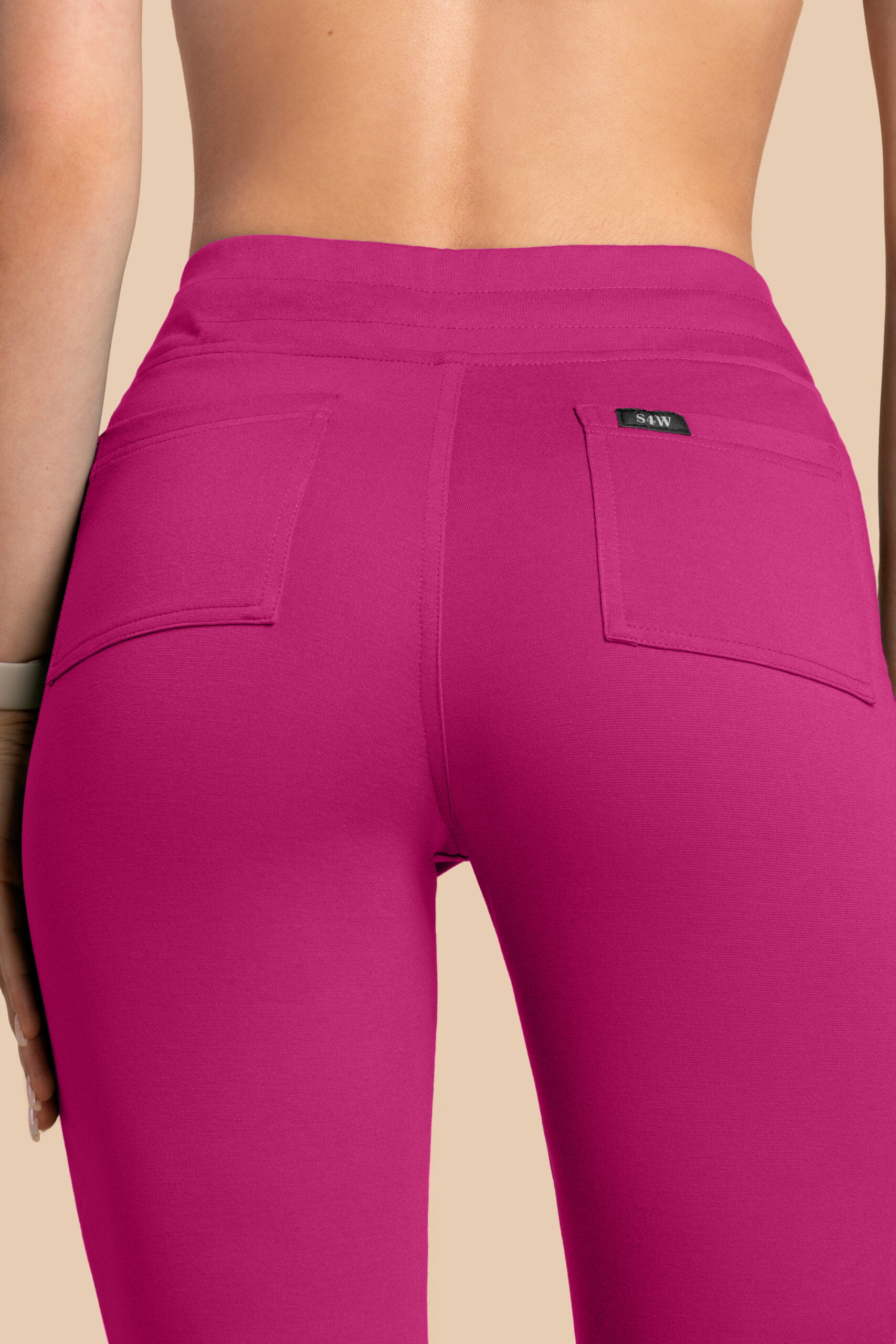 Spodnie Medyczne Damskie - Scrubs Joggery Magenta(4) Spodnie medyczne damskie – Scrubs Joggery magenta