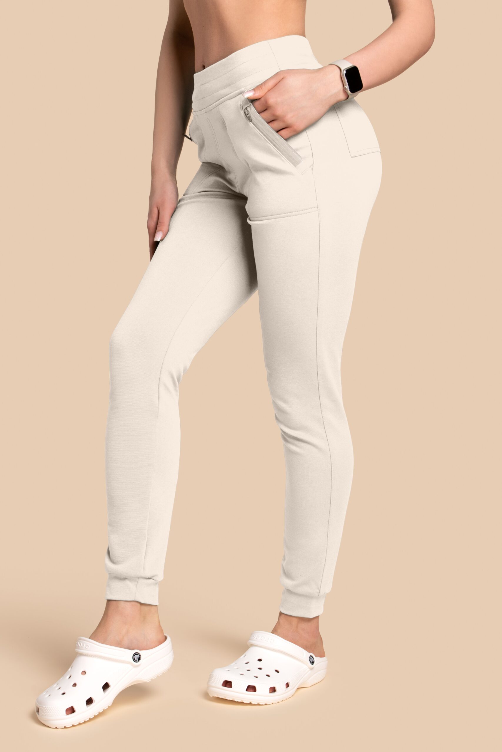 Spodnie-Medyczne-Damskie-Scrubs-Joggery-Beżowe2 Spodnie medyczne damskie – Scrubs Joggery beżowe