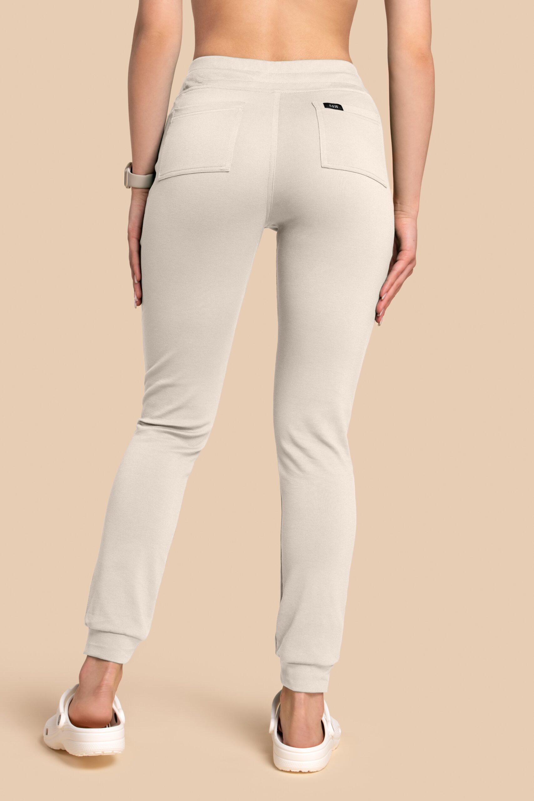 Spodnie-Medyczne-Damskie-Scrubs-Joggery-Beżowe3 Spodnie medyczne damskie – Scrubs Joggery beżowe