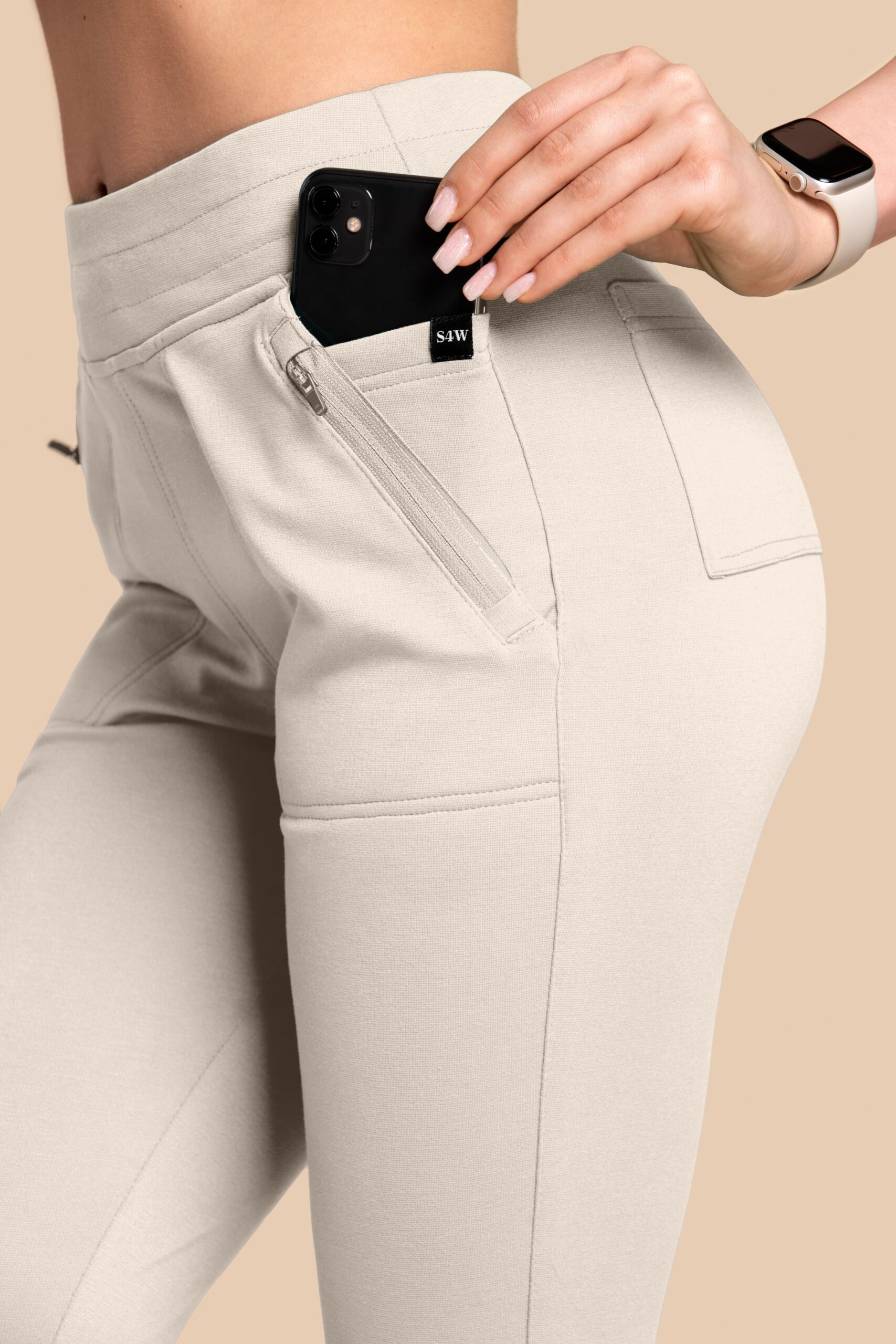 Spodnie-Medyczne-Damskie-Scrubs-Joggery-Beżowe5 Spodnie medyczne damskie – Scrubs Joggery beżowe